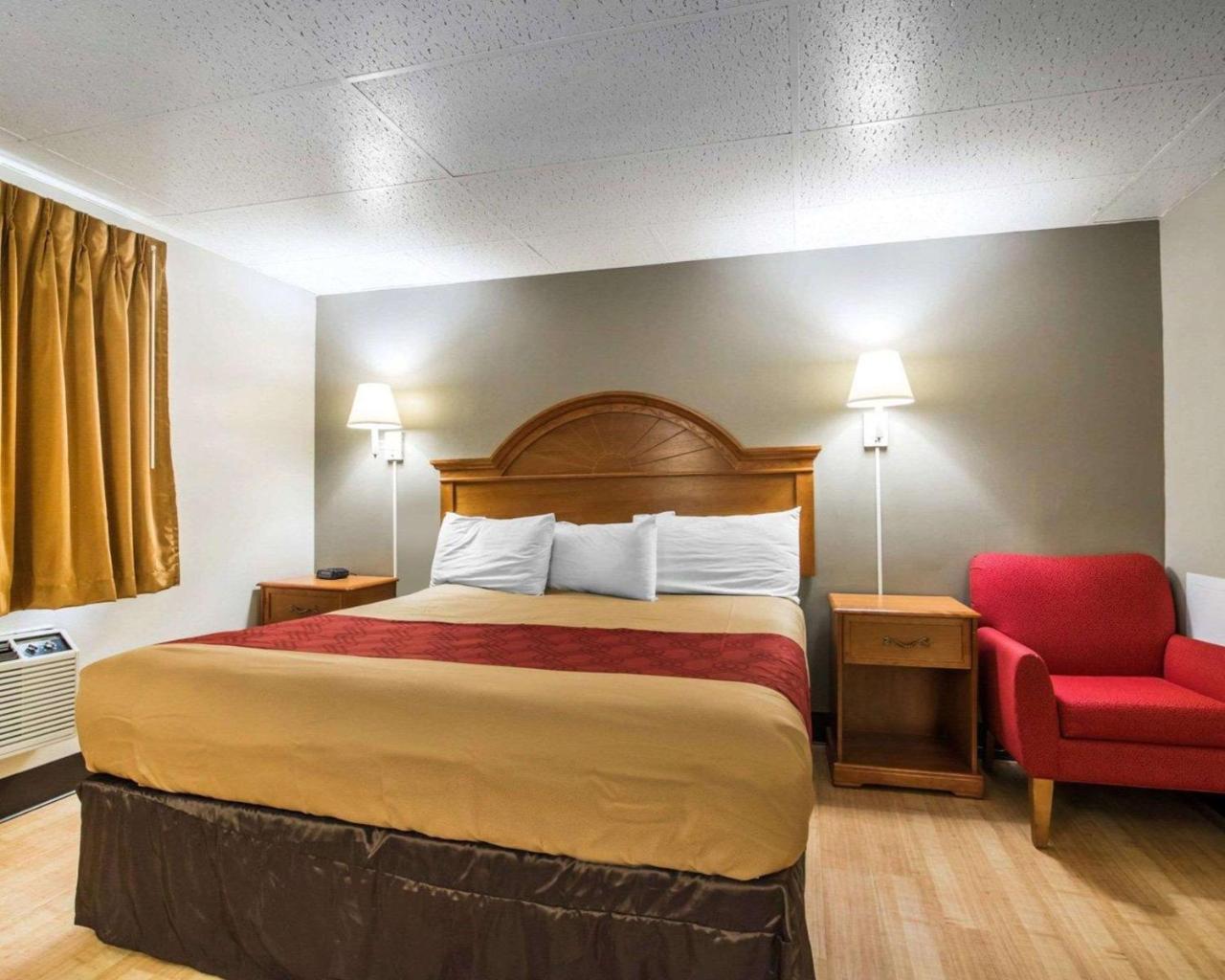 Econo Lodge 뉴팔츠 외부 사진