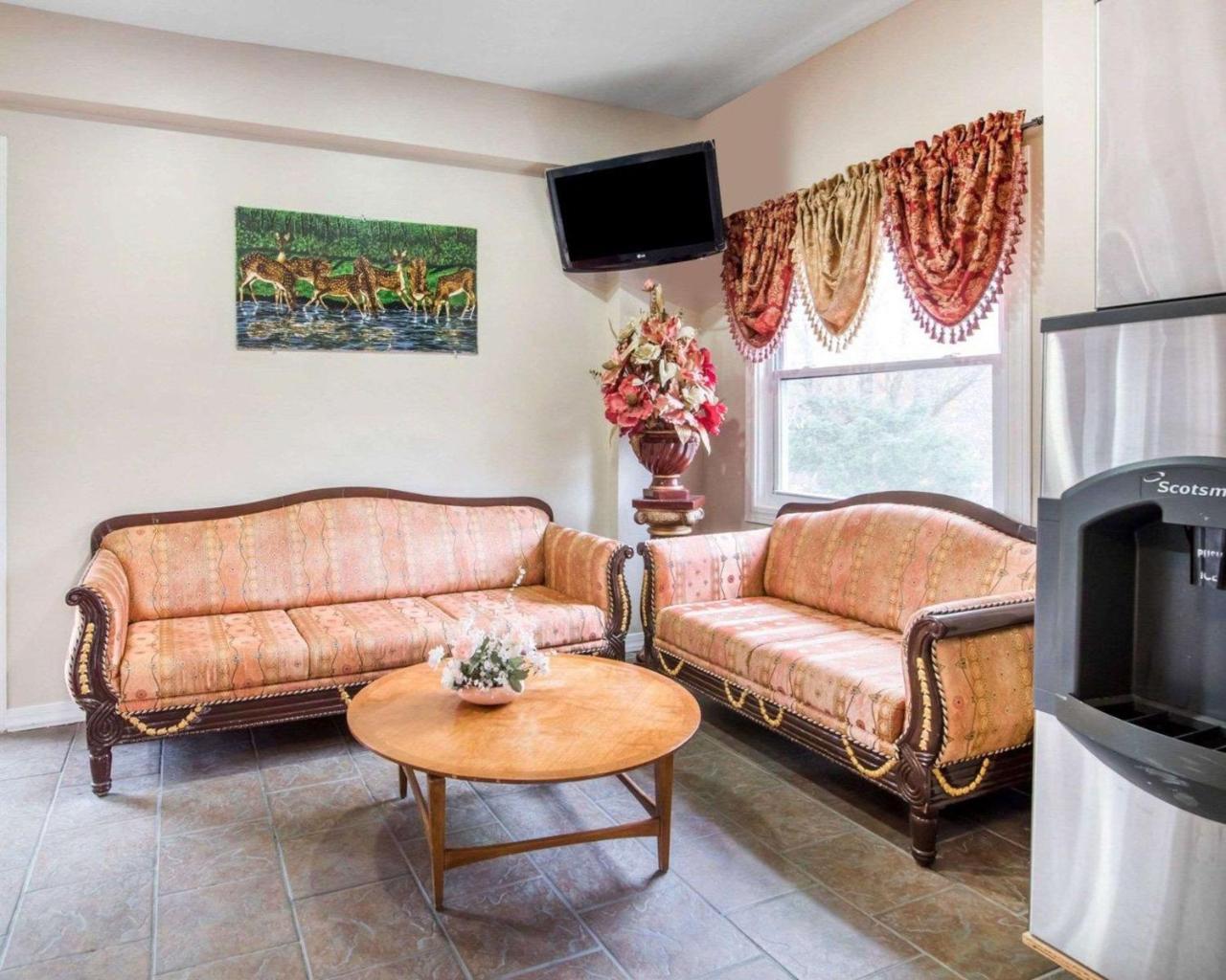 Econo Lodge 뉴팔츠 외부 사진
